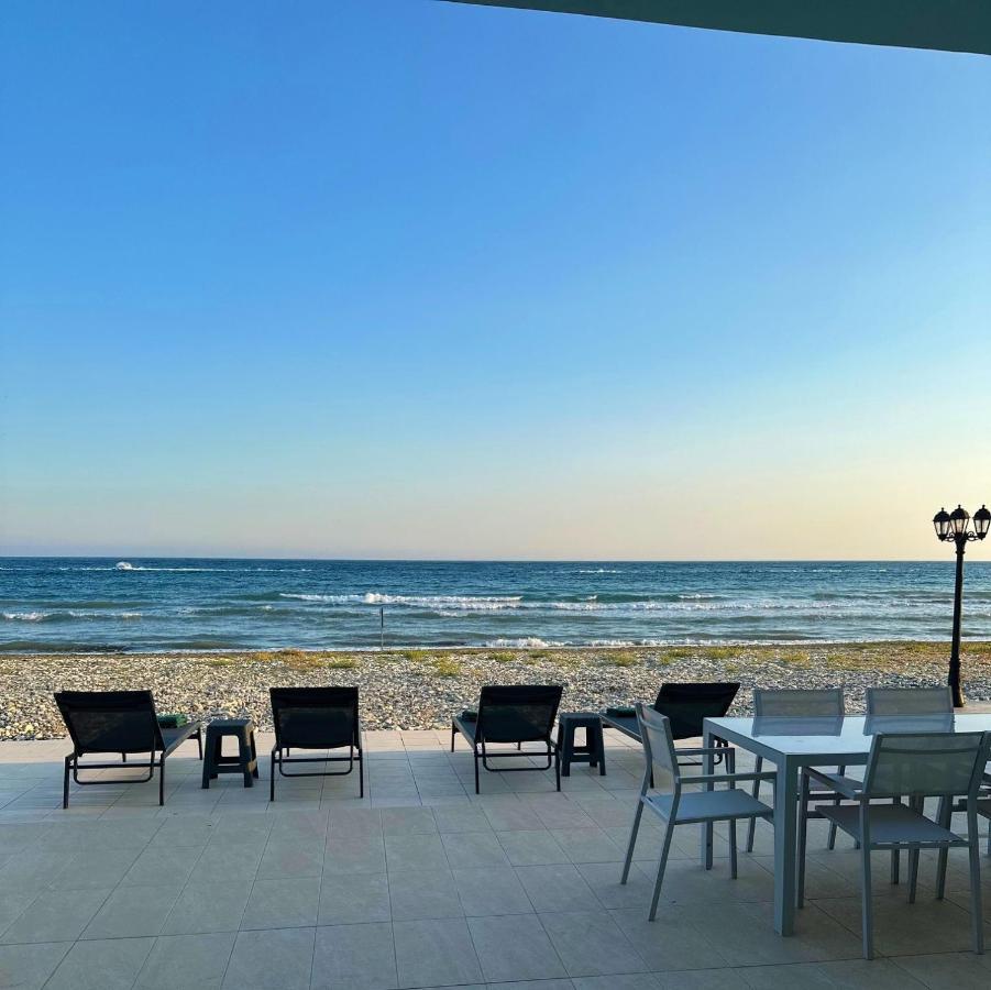 Sayers Beachfront Villa Periwolia Zewnętrze zdjęcie